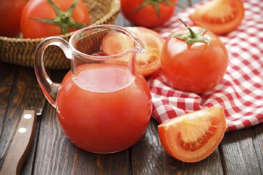 Tomatensap is een perfecte aanvulling voor vetarme detox-diëten