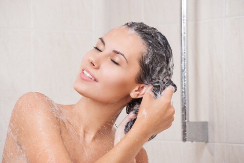 Gebruik natuurlijke shampoo zonder zout