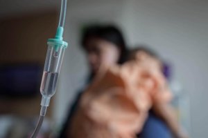 Wat te doen als je kind bleek heeft gedronken?