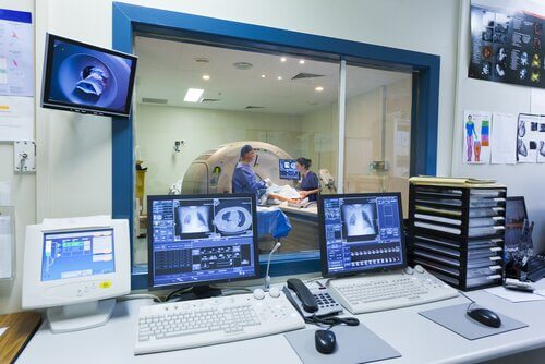 Computers met de MRI gegevens