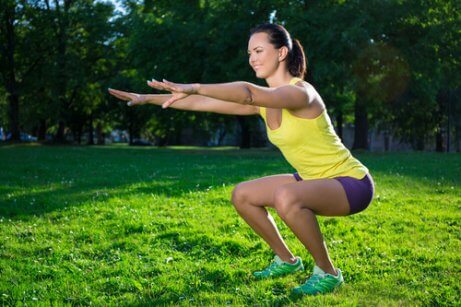 De beste squattrainingen voor de benen: de basissquat