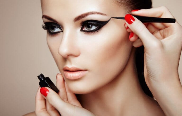 Probeer deze 7 make-up geheimen om er geweldig uit te zien