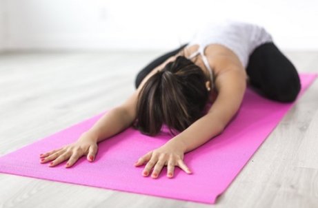 Yoga voor de verlichting van rugpijn
