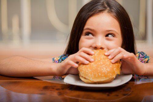 Hamburgers eten bij een vermijdende/restrictieve voedselinname stoornis
