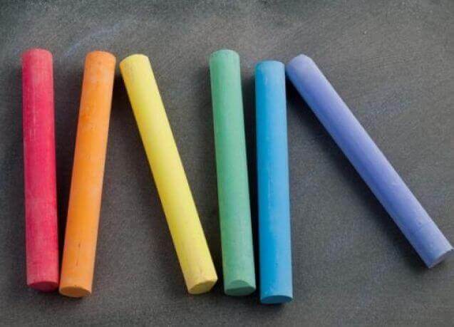 Eierschalen om krijt mee te maken