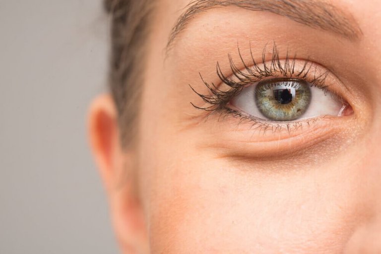 7 mogelijke redenen waarom je ogen opzwellen