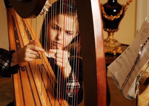 Harp spelen is ideaal als muziektherapie