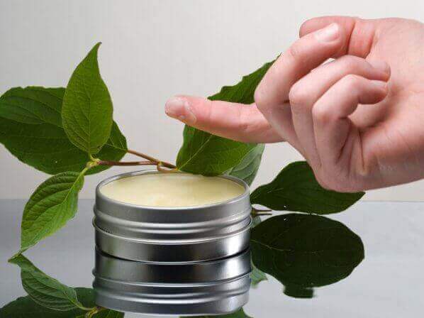 Verlicht je schouderpijn met mentholcrème