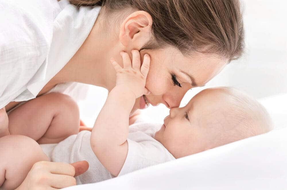 Nieuwe mama en haar baby