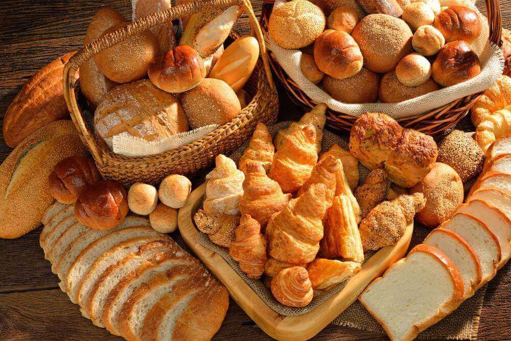 Verschillende soorten zoet brood en zoete broodjes