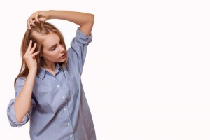 Hoe behandel je alopecia op een natuurlijke manier