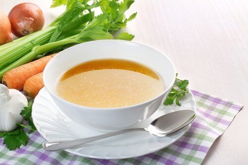 Overgeven voorkomen door soep te consumeren