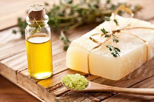 Hoe maak je een natuurlijke zeep die de intieme zone beschermt