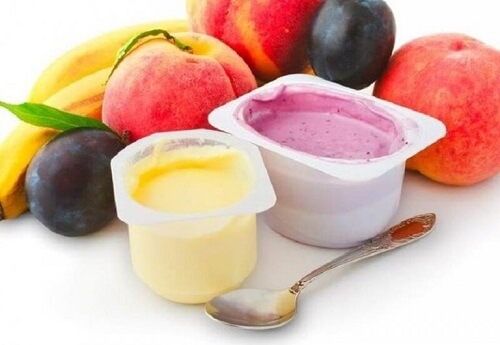 Vermijd yoghurt met kunstmatige smaakstoffen