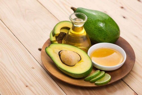 5 zelfgemaakte crèmes om je gebarsten hielen te hydrateren