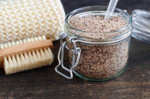 4 fantastische exfolianten met bruine suiker