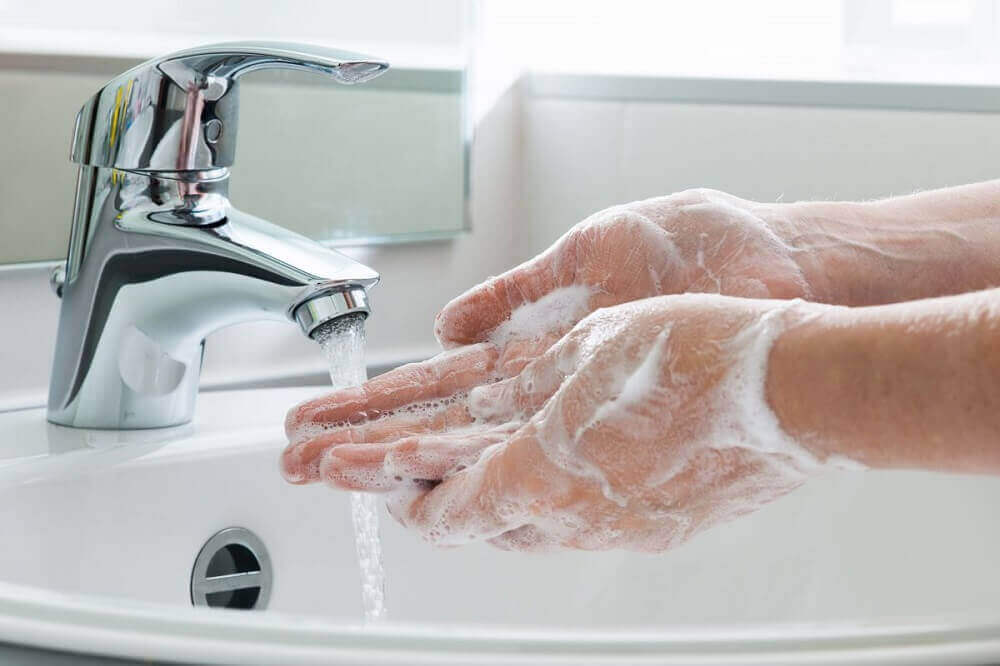 handen wassen met zeep