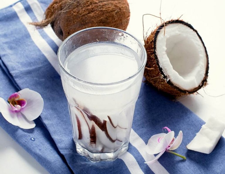 8 geweldige voordelen van kokoswater