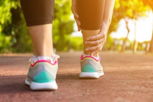 5 manieren om zwelling in de benen tegen te gaan