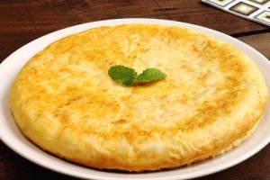 Hoe maak je een heerlijke Spaanse tortilla met aardappelen?