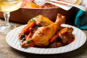 Oma's heerlijke recept voor een lekker stoofpotje met kip