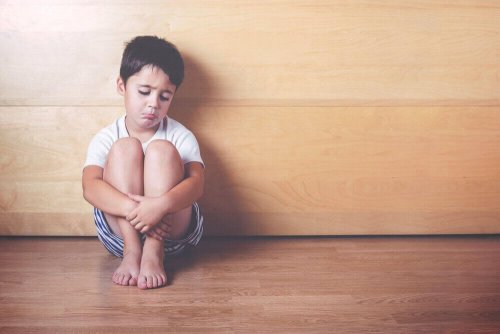 6 tekenen dat je kind zich emotioneel benadeeld voelt