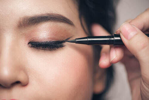 5 make-up fouten die mensen met kleine ogen vaak maken