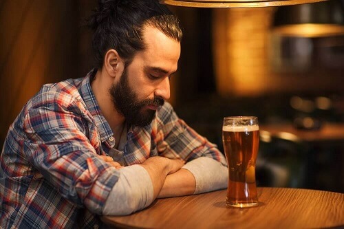 Snel drinken kan een teken van verslaving zijn