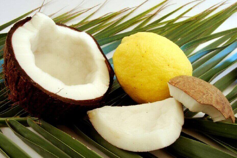Kokosolie en citroensap voor sterkere nagels