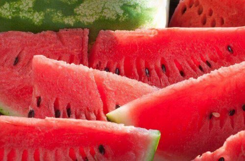 Watermeloen bevat veel vocht