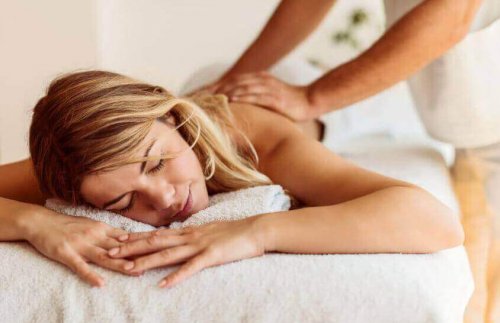 Massage met olie om vet te verliezen