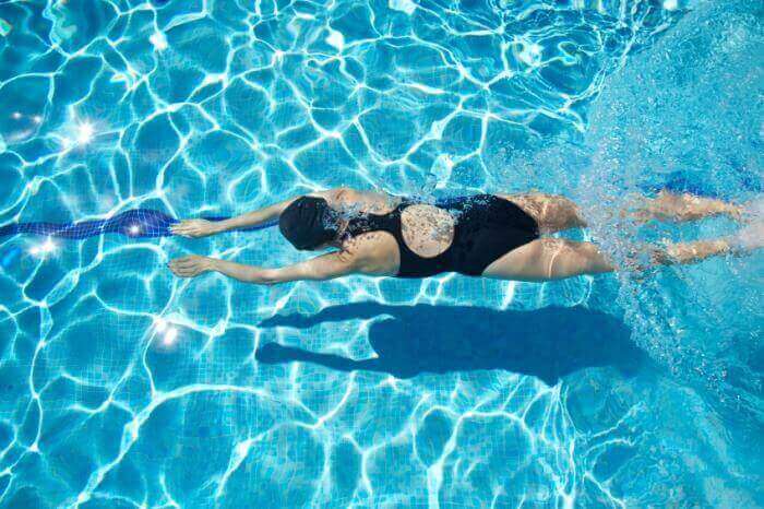 Onder het water zwemmen