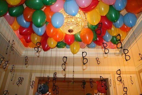 Een gekostumeerd feest een manier om een verjaardag aan te kleden