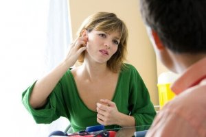 Hoe kan je uien als remedie gebruiken bij oorontstekingen?