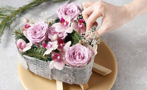 5 manieren om bloemen te maken met decoratieve materialen