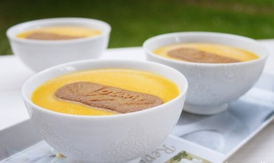 chocolade en caramel custardcups