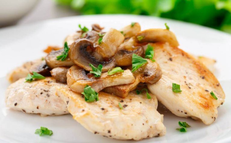 Recept voor gegratineerde kip met champignons
