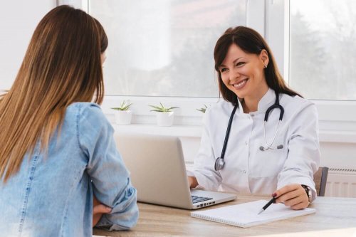 Vrouw bij de dokter