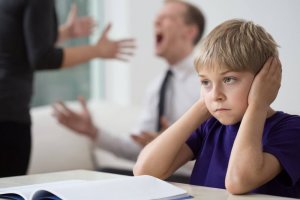 5 effecten van ruziemaken waar je kinderen bij zijn