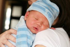 Geelzucht bij baby's: symptomen en behandeling