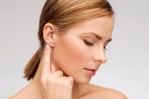 Probeer deze natuurlijke remedies voor tinnitus