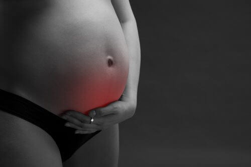 wat moet je doen als je tijdens de zwangerschap bloedt