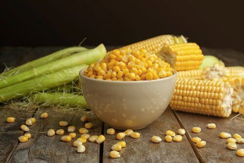 Maïs in een kom