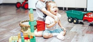 Hoe je vechten tussen kinderen onder controle krijgt