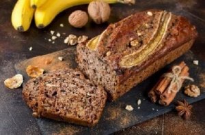 Een heerlijk bananenbrood met honing en kaneel