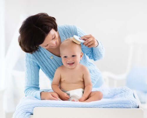 Vijf tips om het haar van je baby te verzorgen