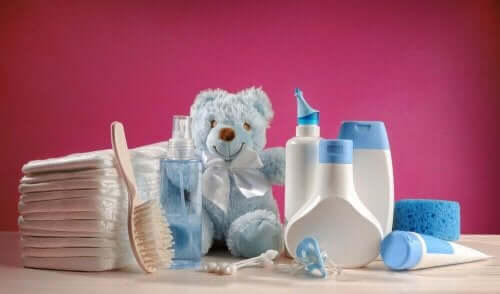 Een verzameling babyproducten