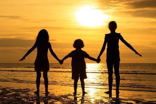 Gelukkige broers en zussen