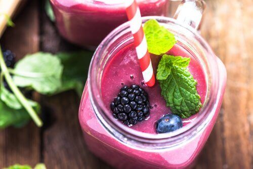 Smoothie van rood fruit