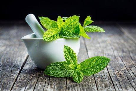 Munt bij keelaandoeningen